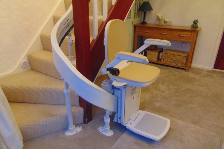 Safe and Smooth Stairlifts: Easy Fix for Straight and Spiral Staircases